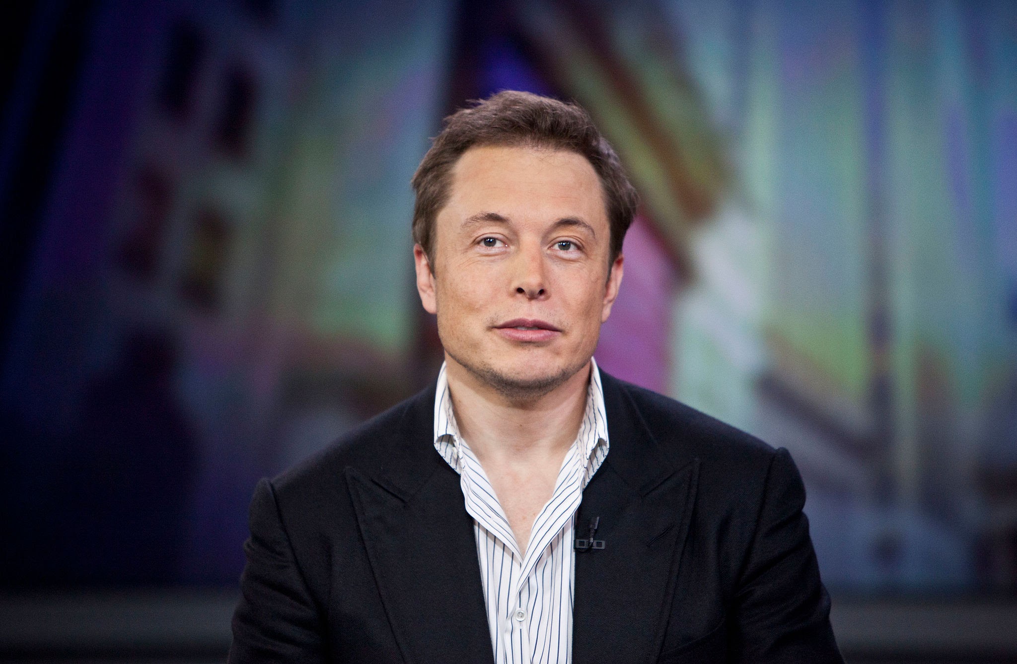 Elon Musk, CEO de Tesla y SpaceX, generada por IA